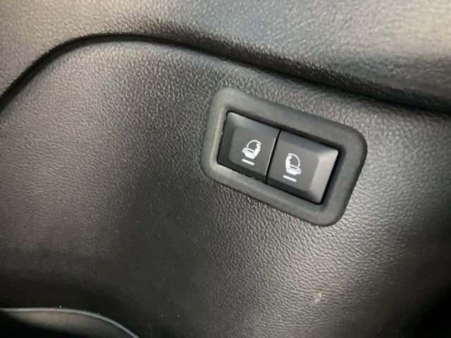 Used 2025 Jeep Wagoneer L Series II AWD/4WD image 42