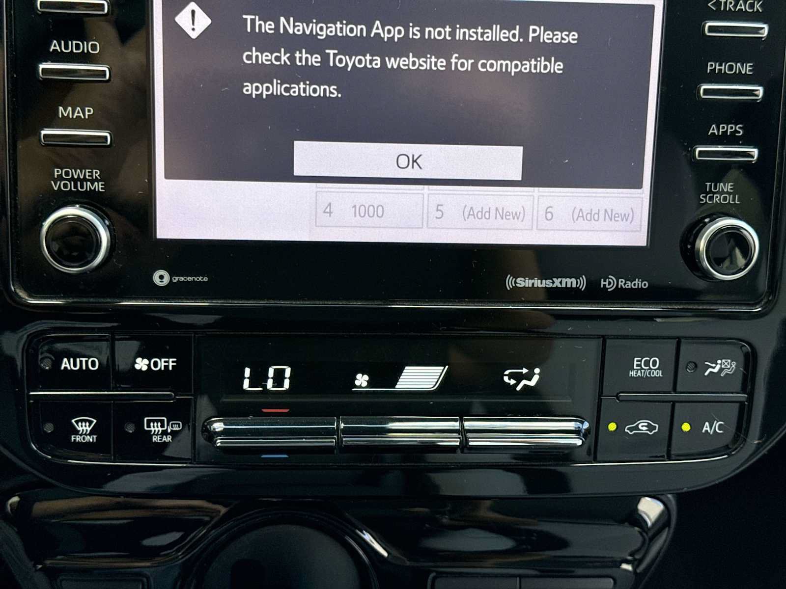Used 2020 Toyota Prius LE FWD image 19