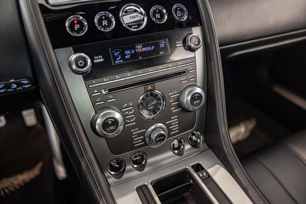 Used 2013 Aston Martin DB9 Coupe image 27