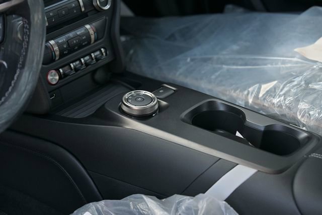 Used 2022 Ford Mustang Shelby GT500 w/ Carbon Fiber Track Pack image 27