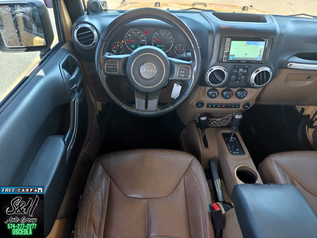 Used 2014 Jeep Wrangler Unlimited Sahara w/ Connectivity Group AWD/4WD image 4