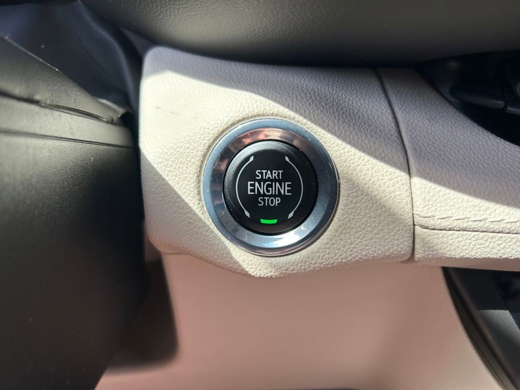 Used 2021 Buick Envision Avenir image 16