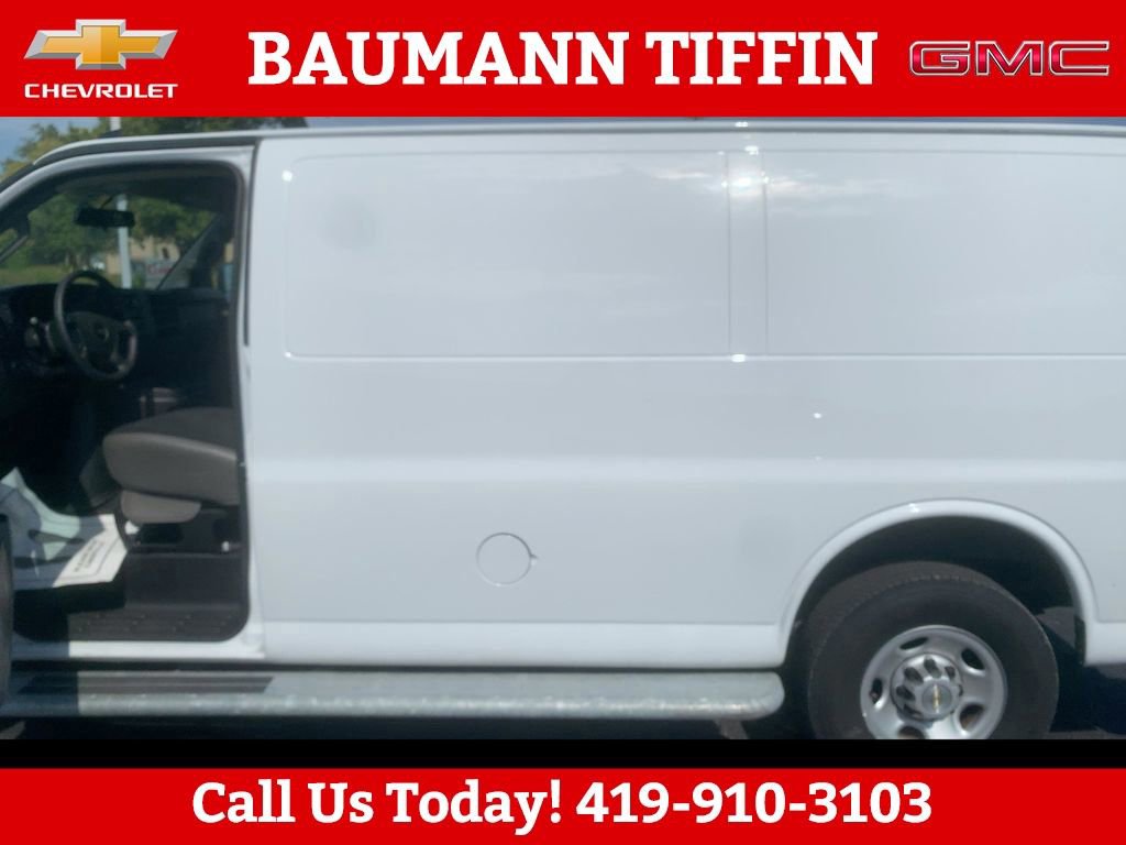 Used 2024 Chevrolet Express 2500 w/ Driver Convenience Package image 15