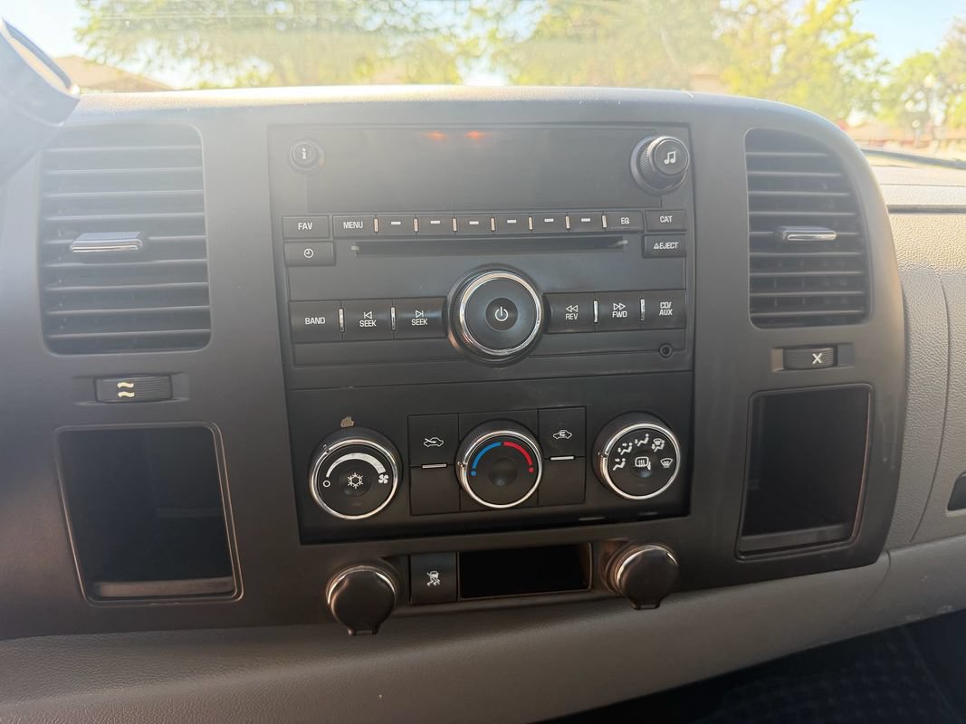 Used 2011 GMC Sierra 1500 W/T AWD/4WD image 11