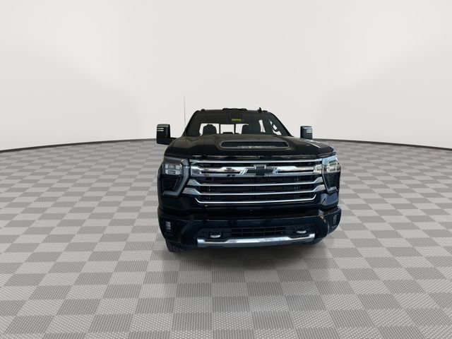 Certified 2026 Chevrolet Silverado 3500 High Country w/ High Country Premium Package AWD/4WD image 3