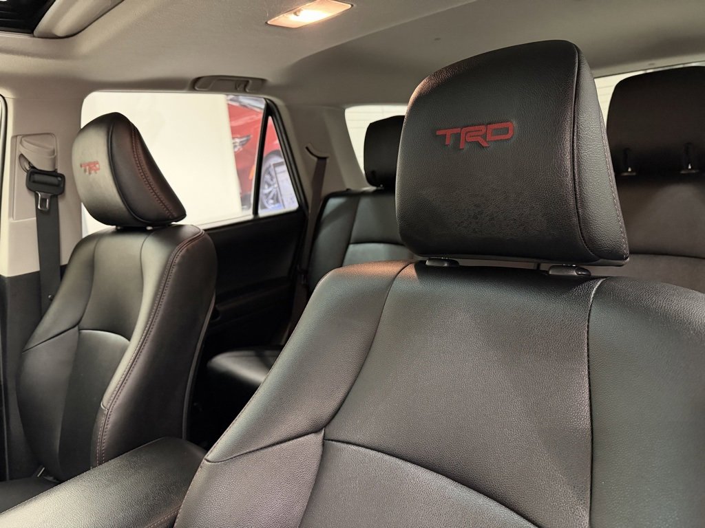 Used 2021 Toyota 4Runner Venture w/ Moonroof Package image 15