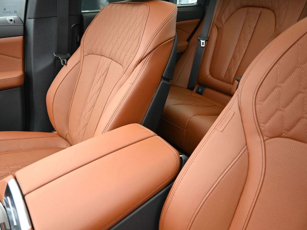 New 2026 BMW X5 M60i image 14