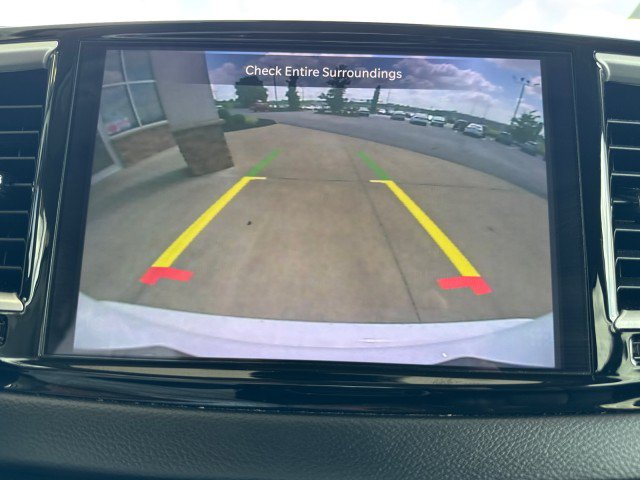Used 2022 Chrysler Pacifica Touring-L FWD image 12