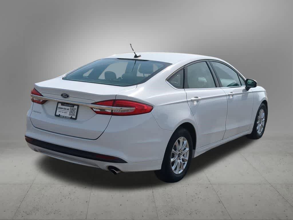 Used 2018 Ford Fusion S FWD image 6