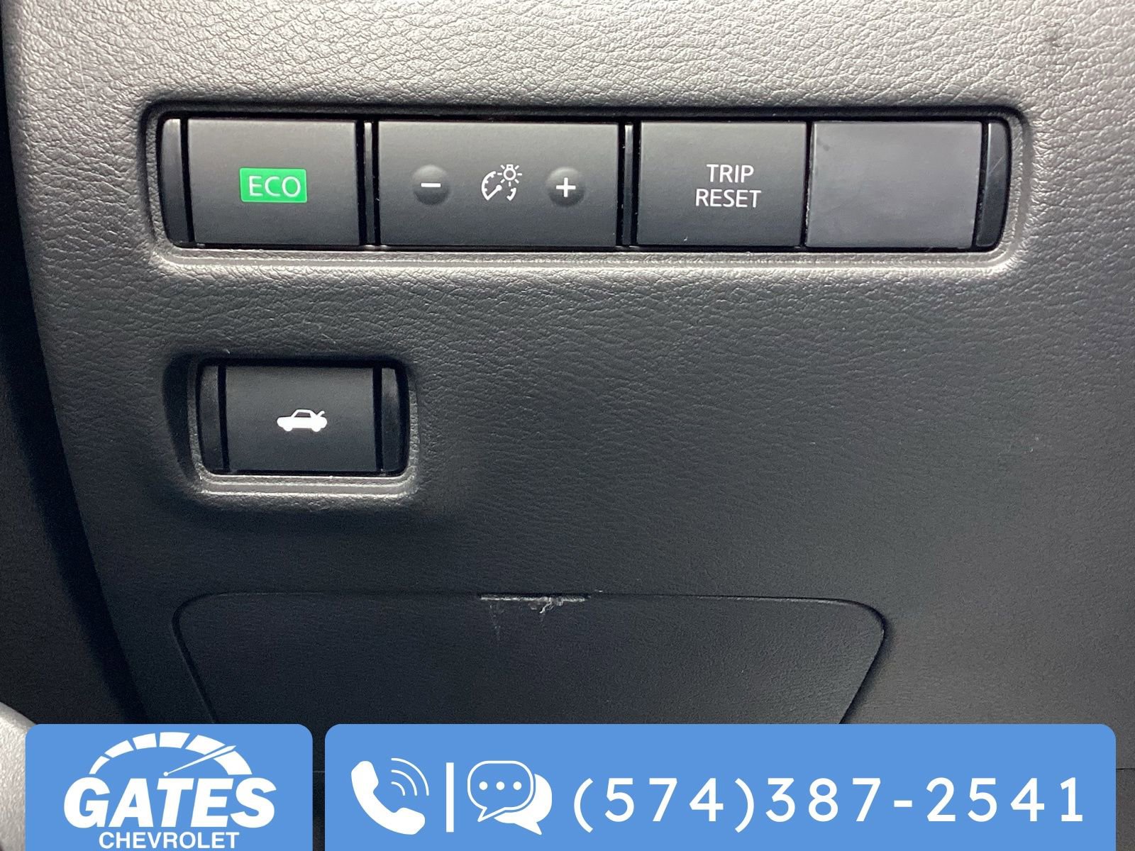 Used 2025 Nissan Sentra SV FWD image 22