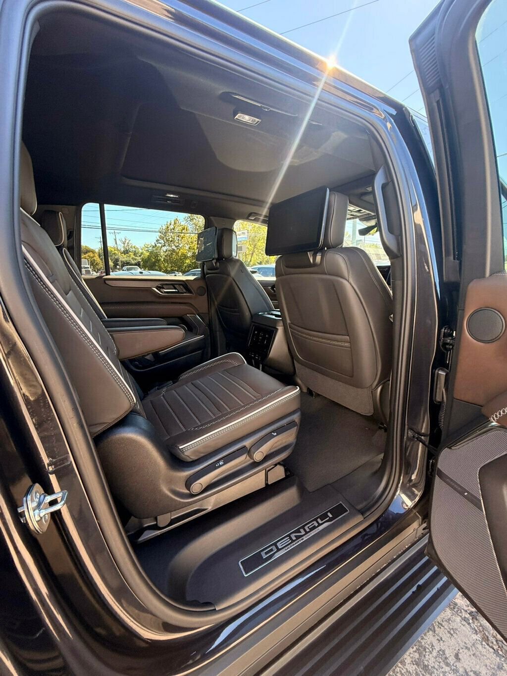 Used 2025 GMC Yukon XL Denali Ultimate image 21