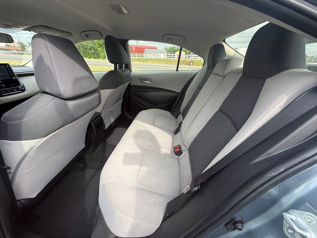Used 2020 Toyota Corolla LE FWD image 19