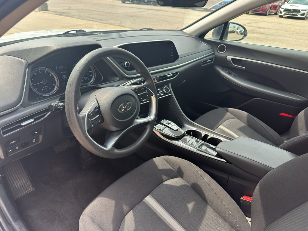 Used 2023 Hyundai Sonata SEL FWD image 2