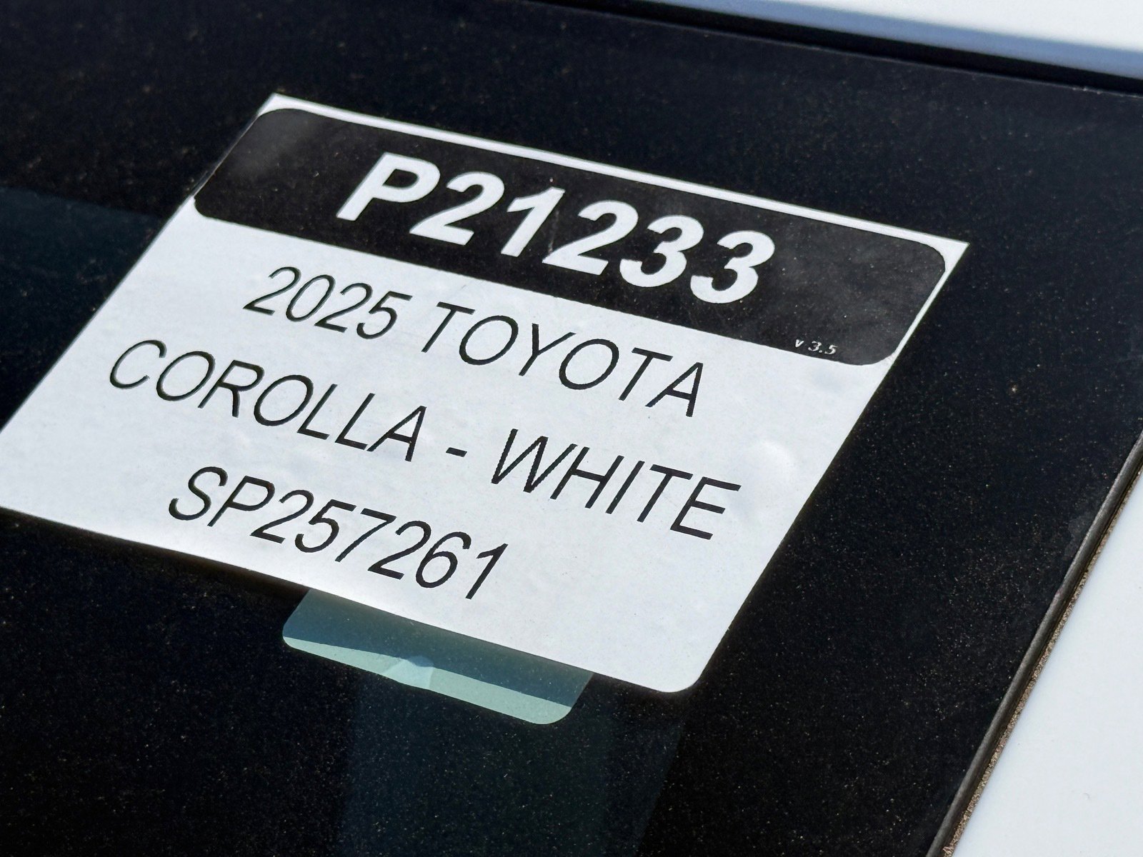 Used 2025 Toyota Corolla LE image 28