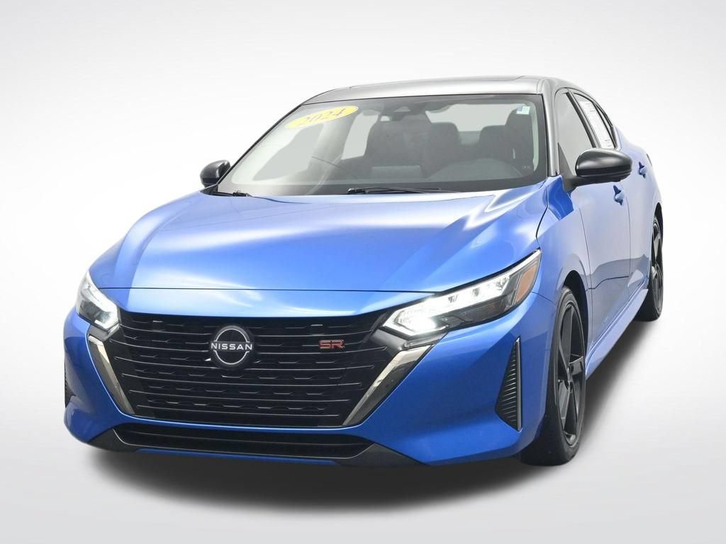 Used 2024 Nissan Sentra SR w/ SR Premium Package FWD image 2