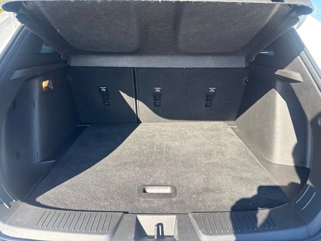 Used 2024 Chevrolet Trax RS w/ Sunroof Package FWD image 14