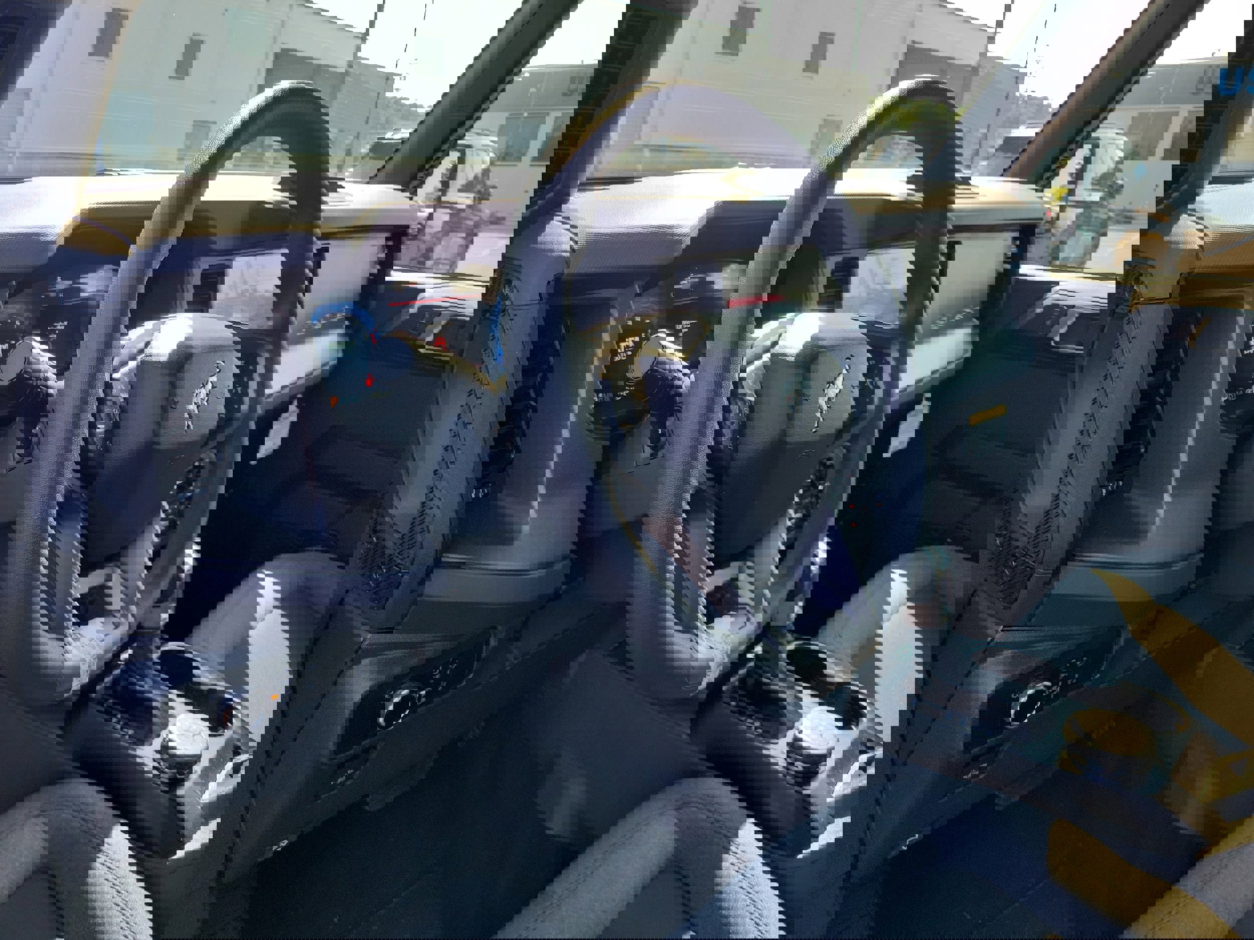 New 2025 Ford Bronco 4-Door image 19