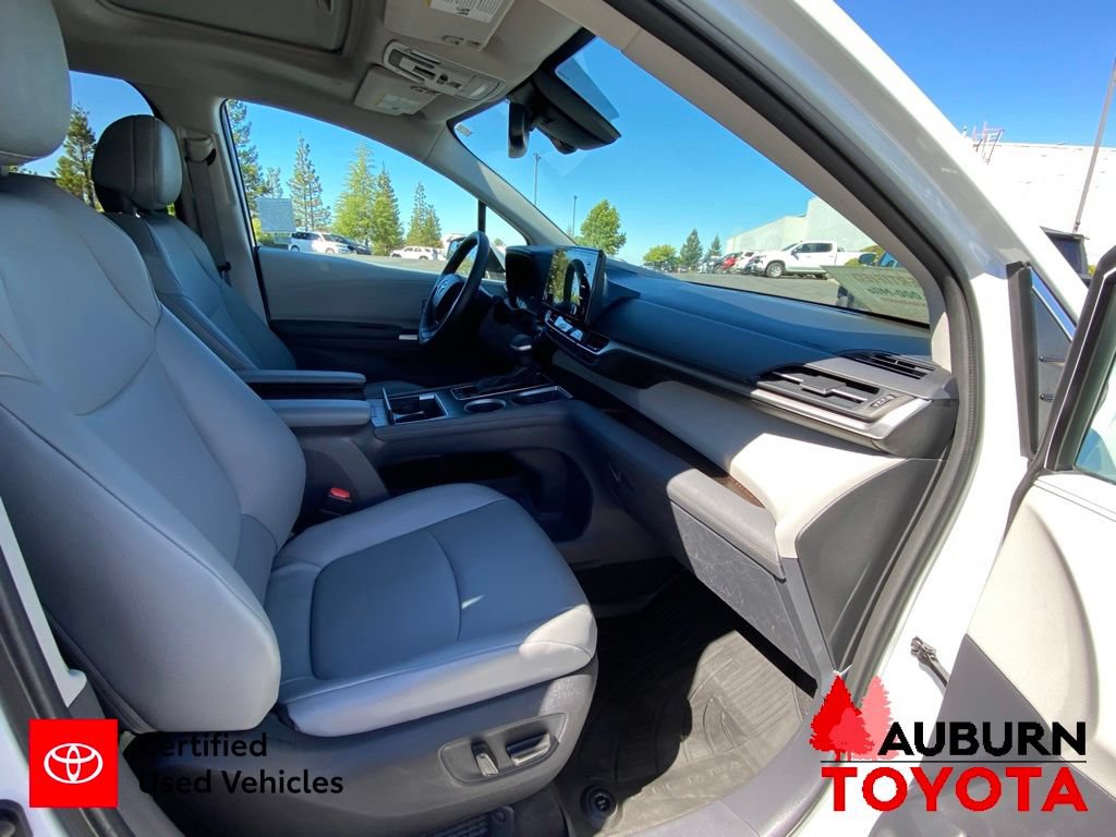 Certified 2023 Toyota Sienna XLE FWD image 14