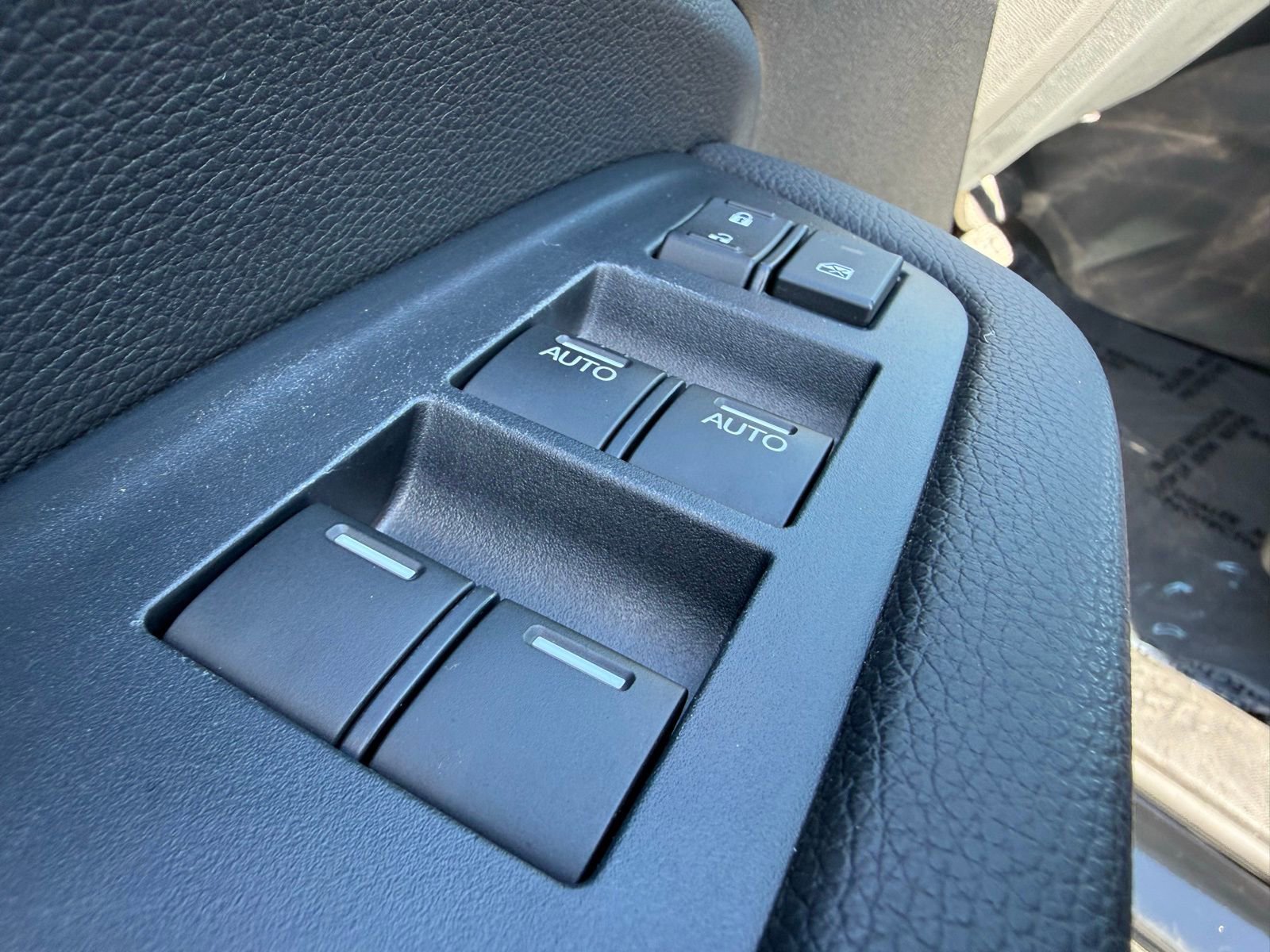 Used 2022 Honda Pilot TrailSport image 18