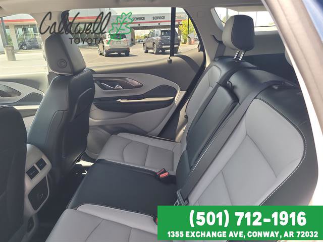 Used 2024 GMC Terrain SLT image 25