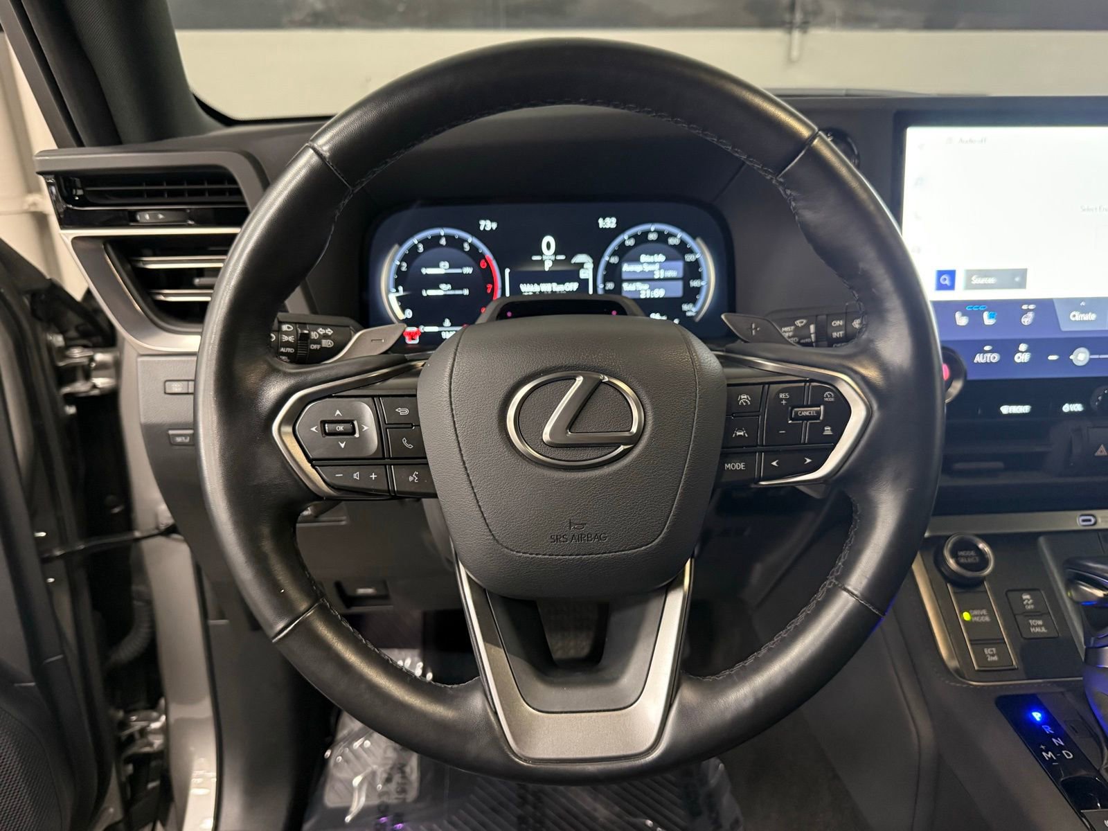 Used 2024 Lexus GX 550 w/ Accessory Package (2T) image 25