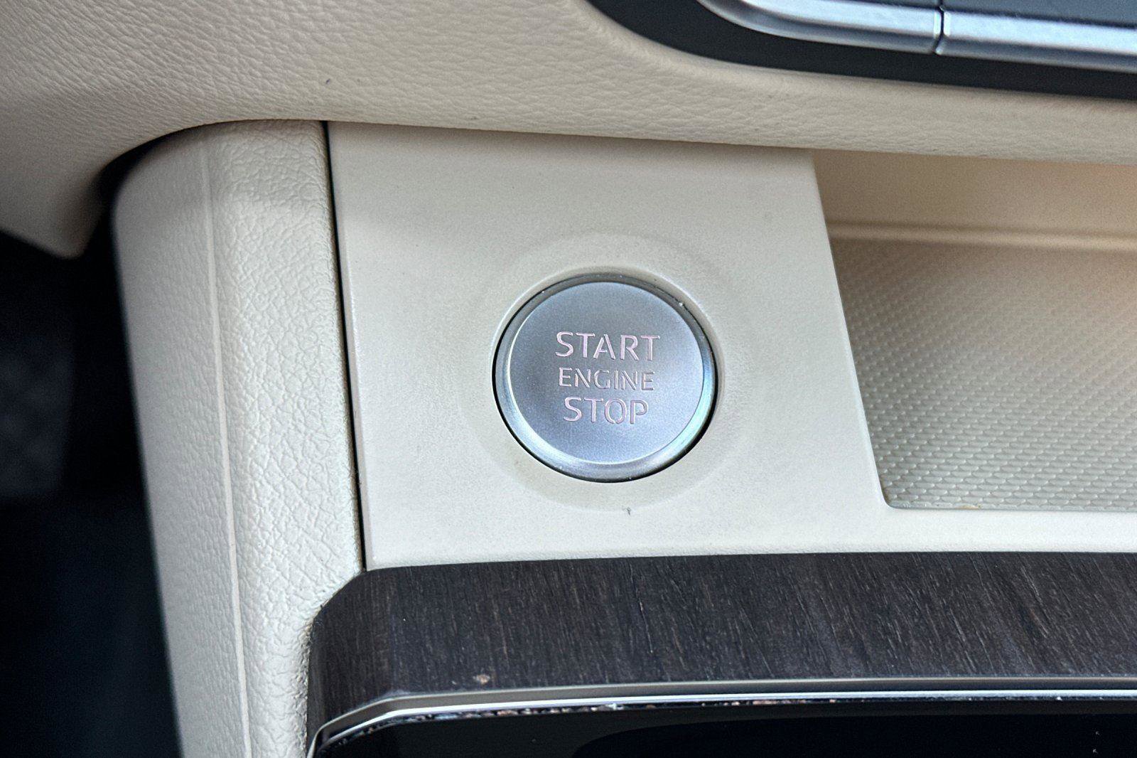 Used 2023 Audi Q5 Premium w/ Convenience Package image 22