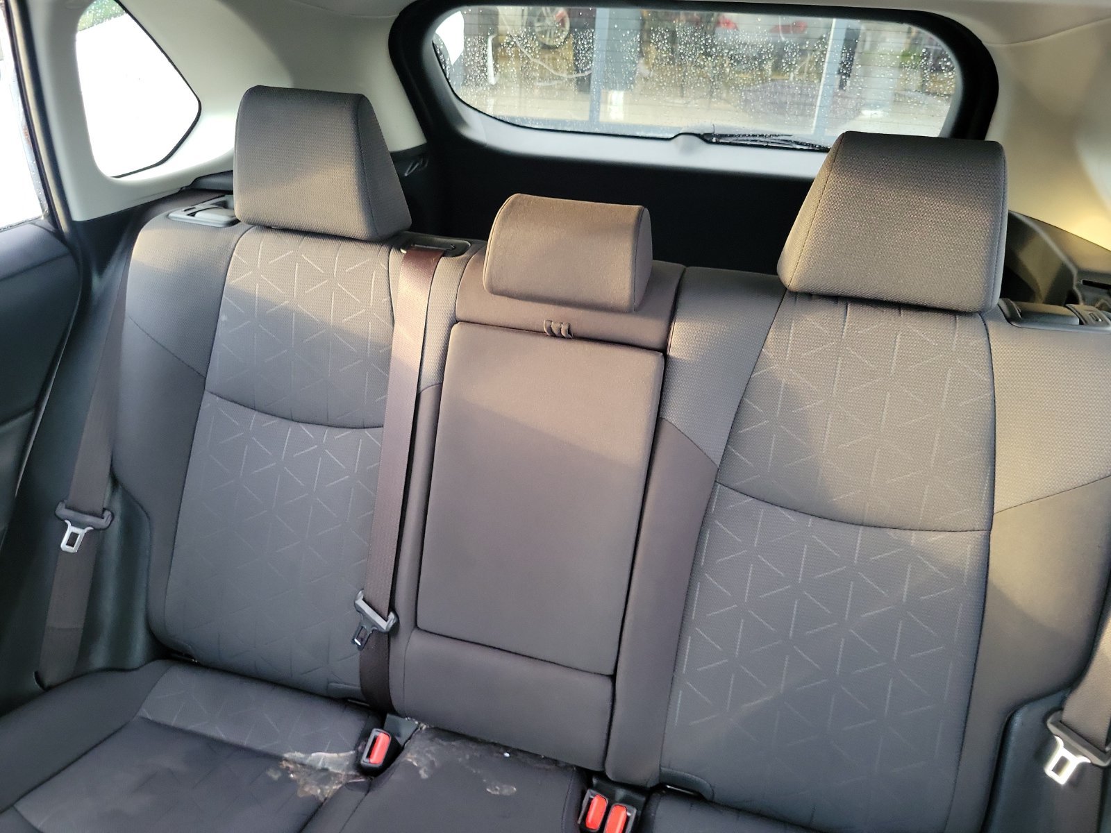 Used 2019 Toyota RAV4 XLE w/ Convenience Package FWD image 12