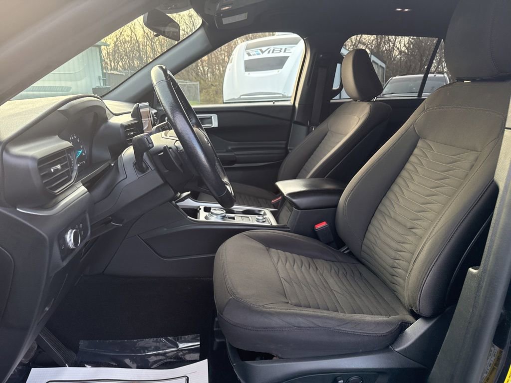 Used 2020 Ford Explorer XLT AWD/4WD image 11