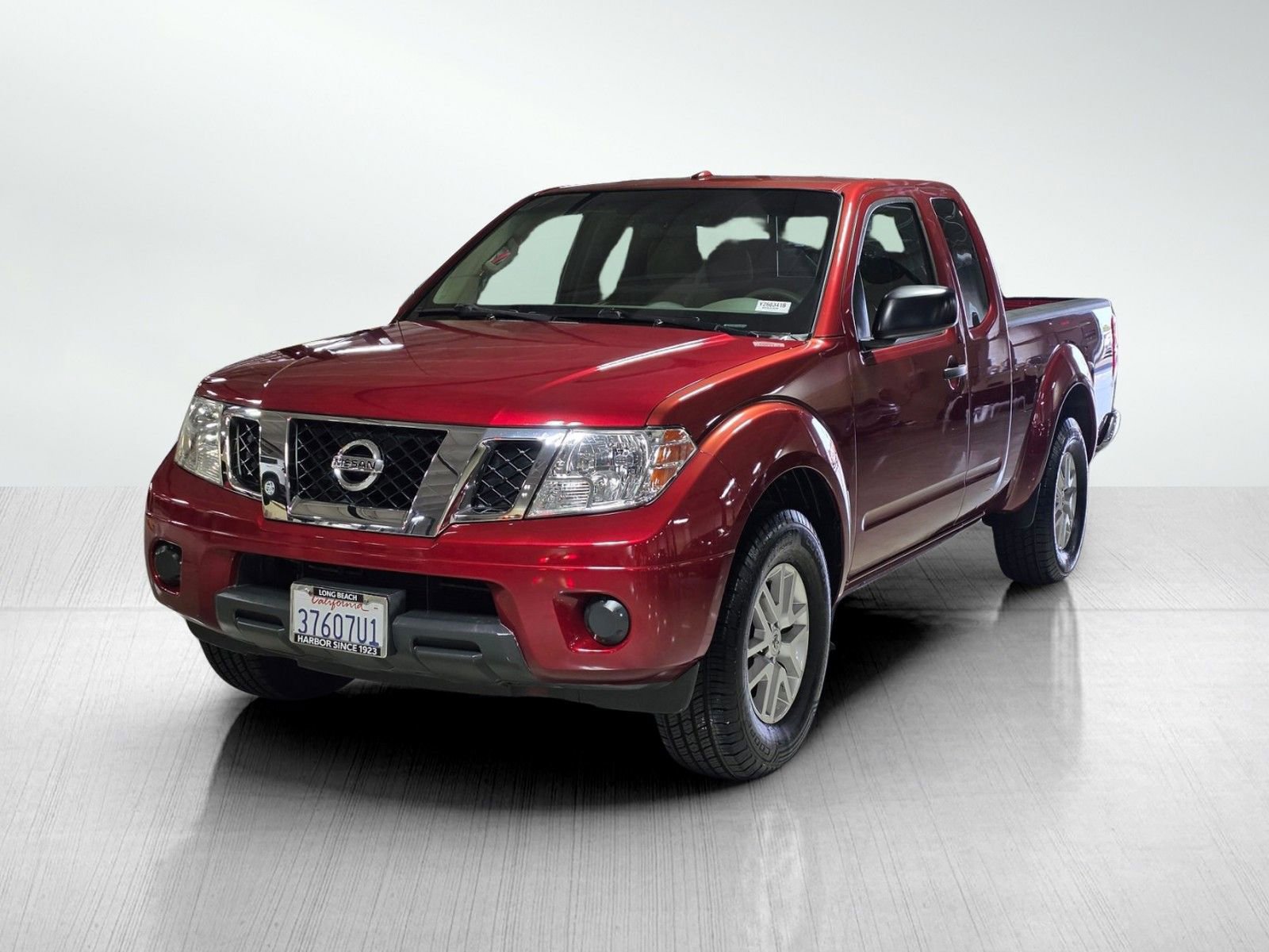 Used 2015 Nissan Frontier SV RWD image 3
