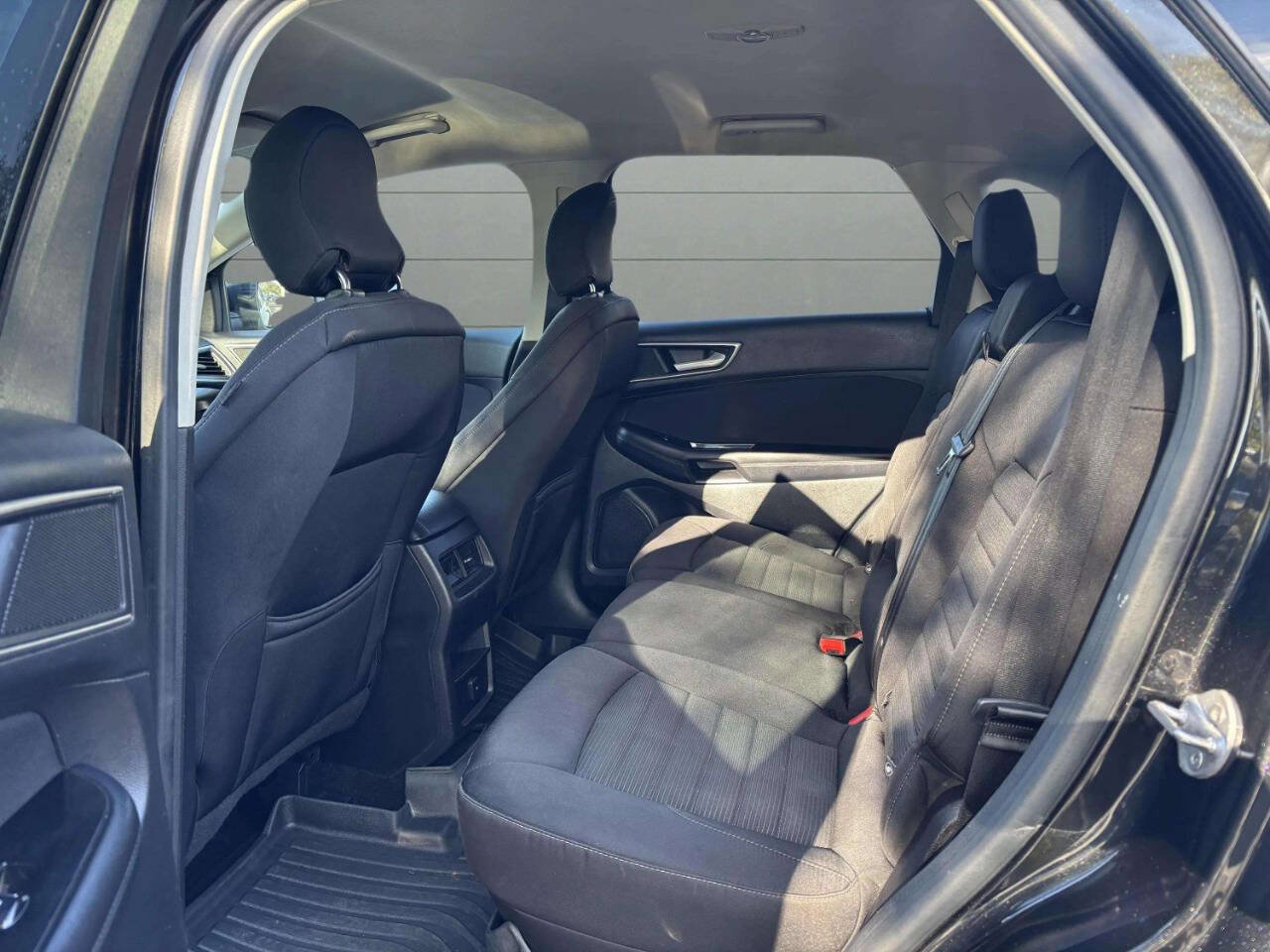 Used 2015 Ford Edge SEL image 14