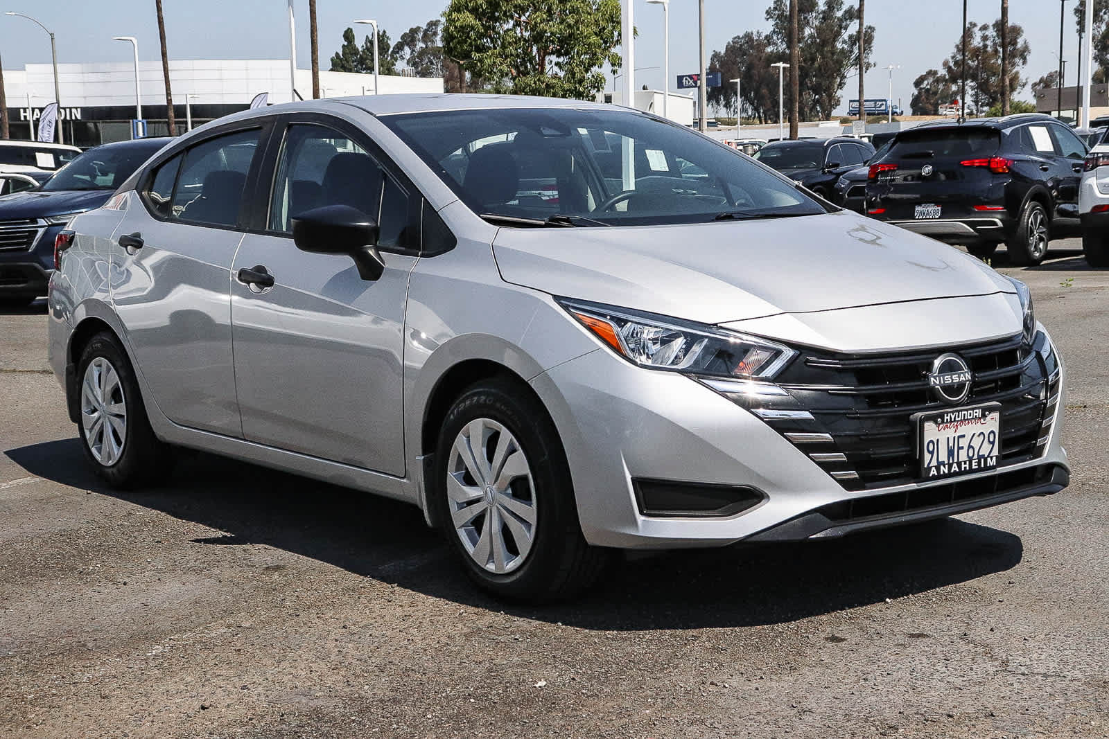 Used 2024 Nissan Versa S w/ Trunk Package FWD image 3