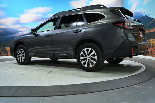 Used 2022 Subaru Outback Premium AWD/4WD image 5