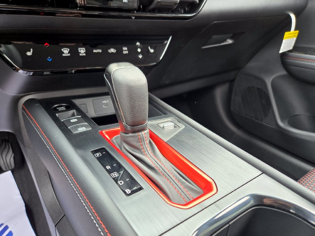 New 2027 Nissan Kicks SR w/ Cold Weather Package FWD image 9