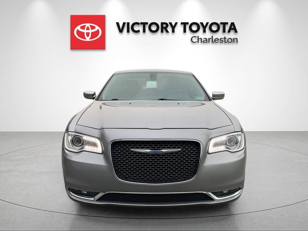 Used 2017 Chrysler 300 C AWD/4WD image 8