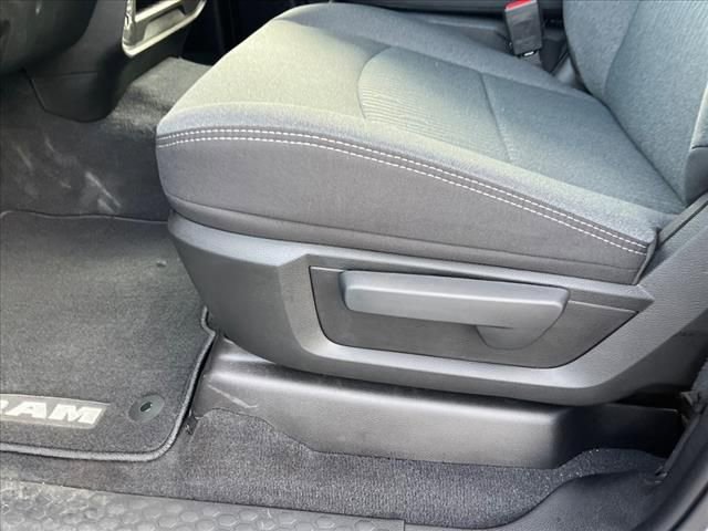 Used 2024 RAM 2500 Tradesman w/ Chrome Appearance Group image 7