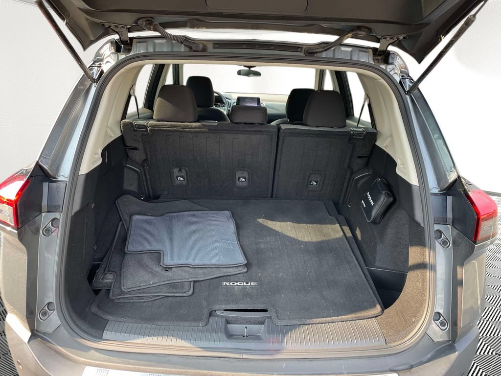 Used 2023 Nissan Rogue SV AWD/4WD image 14