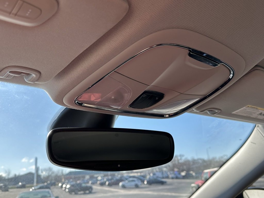 Used 2020 Jeep Cherokee Limited image 33