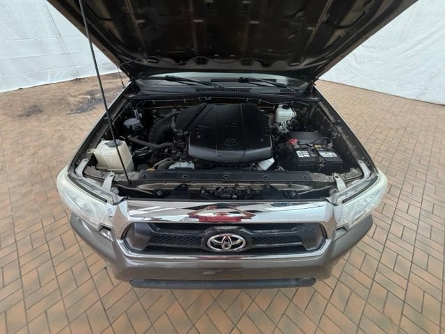 Used 2015 Toyota Tacoma 4x4 Double Cab w/ TRD Off-Road Package image 3