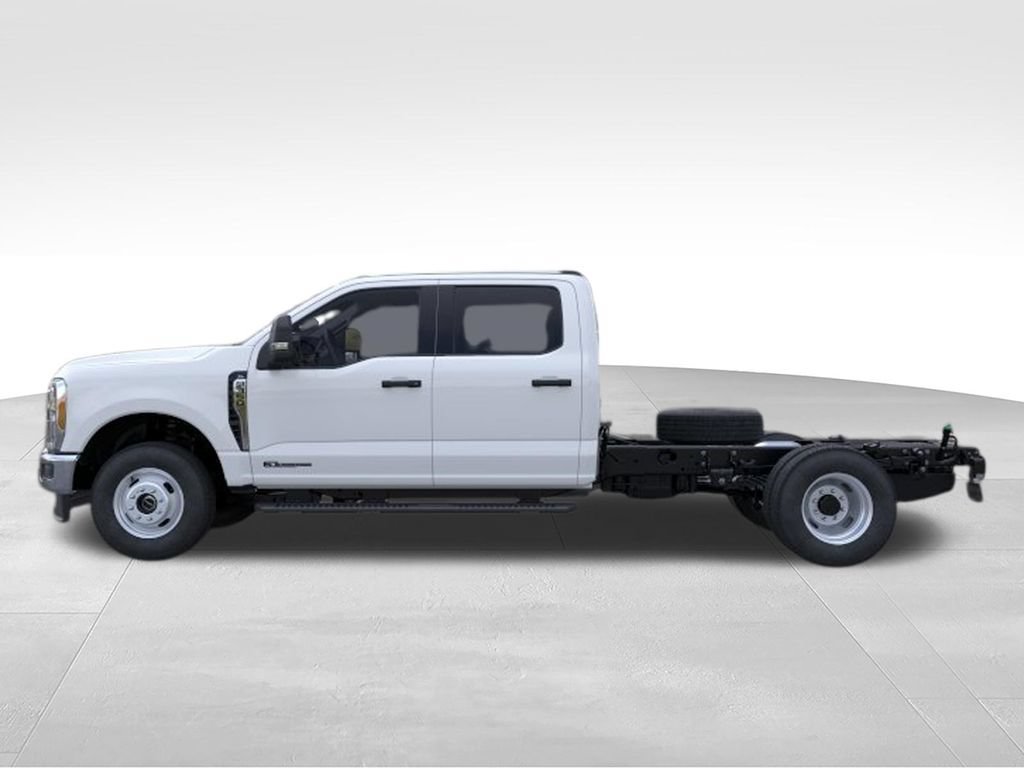 New 2026 Ford F350 XL w/ XL Chrome Package AWD/4WD image 3