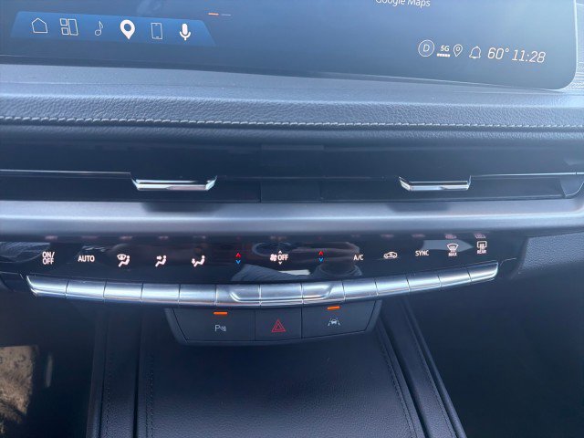 Used 2025 Cadillac XT4 Premium Luxury FWD image 9