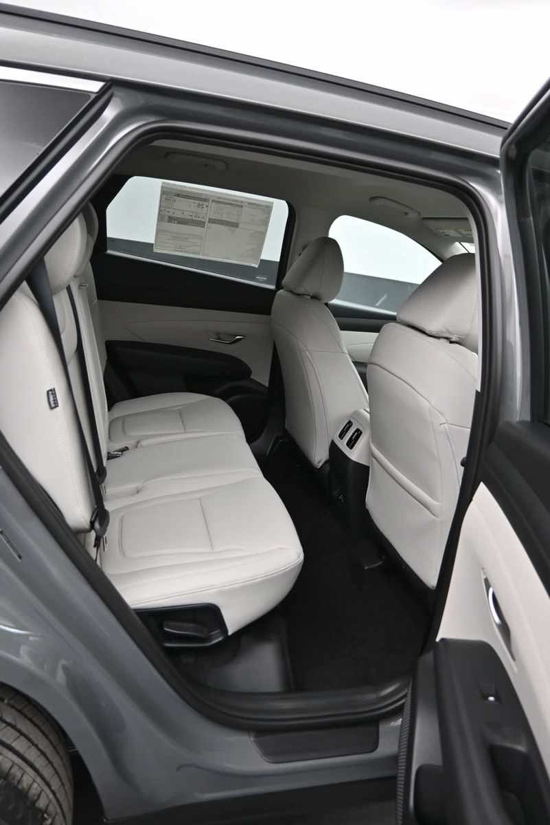 New 2026 Hyundai Tucson SEL Plus AWD/4WD image 12