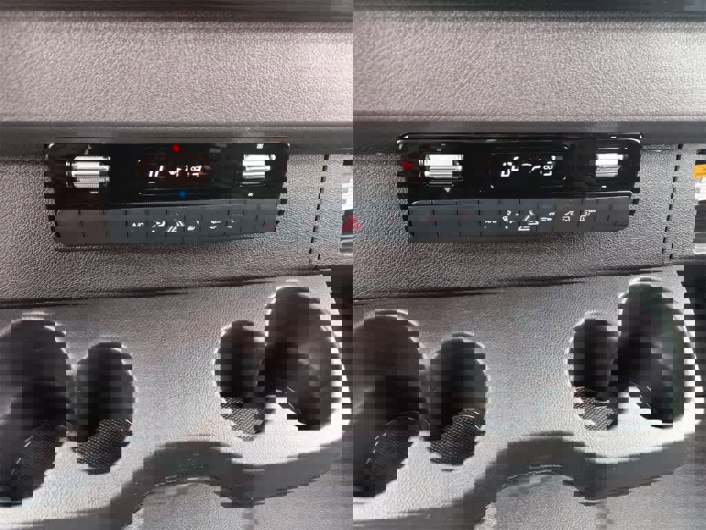 Used 2023 Mercedes-Benz Sprinter 2500 image 18