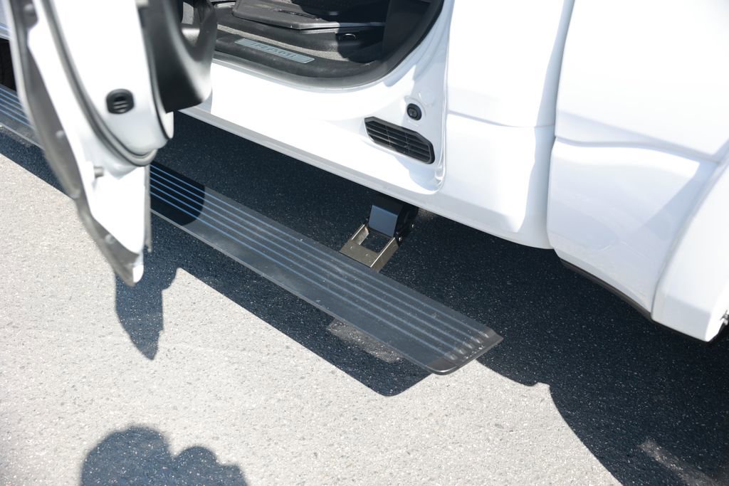 Used 2022 RAM 1500 Limited AWD/4WD image 15