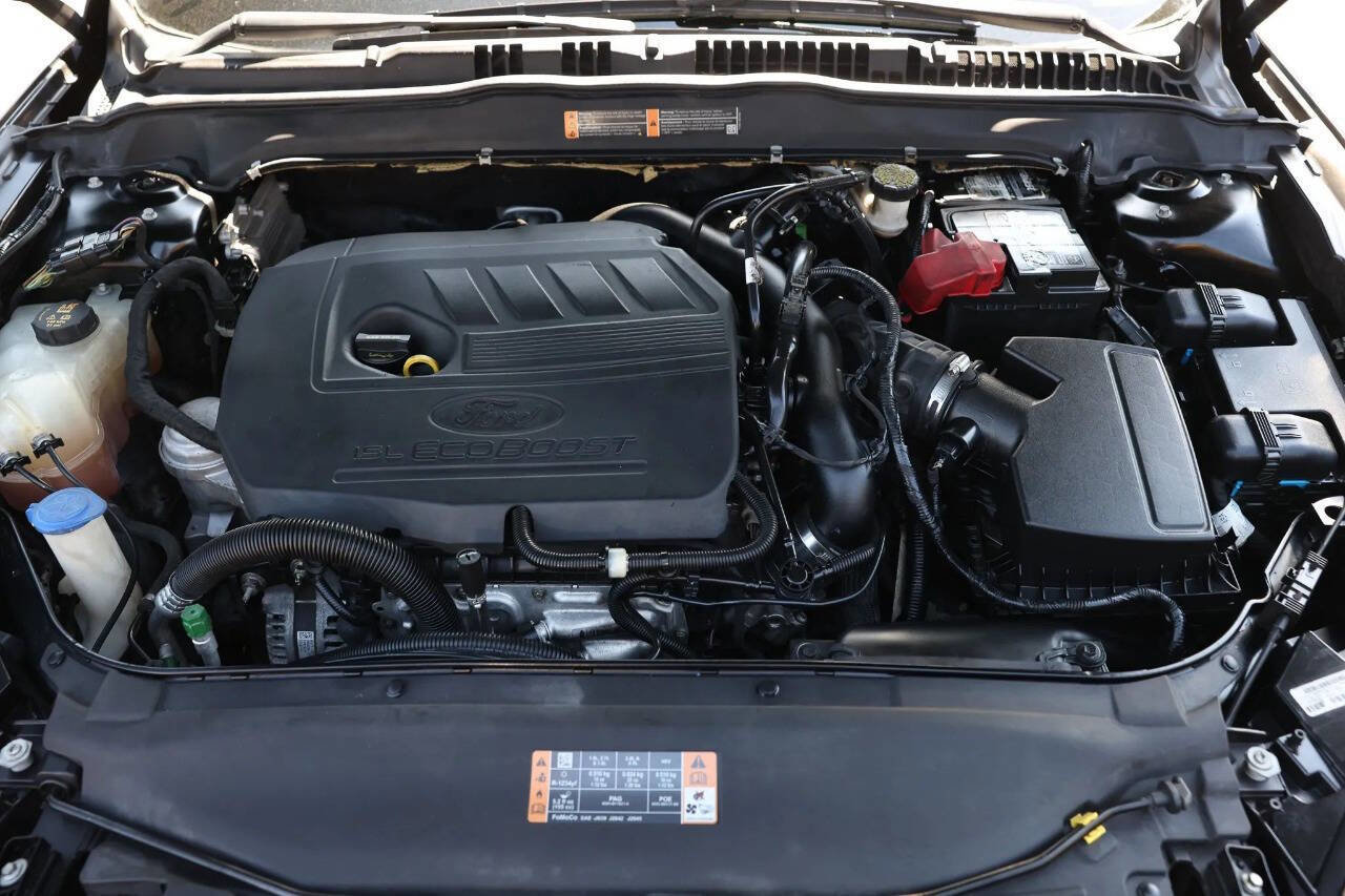 Used 2018 Ford Fusion SE w/ Fusion SE Technology Package image 49