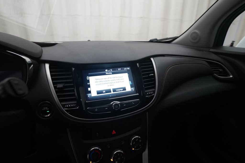Used 2017 Chevrolet Trax LT w/ LT Convenience Package AWD/4WD image 6