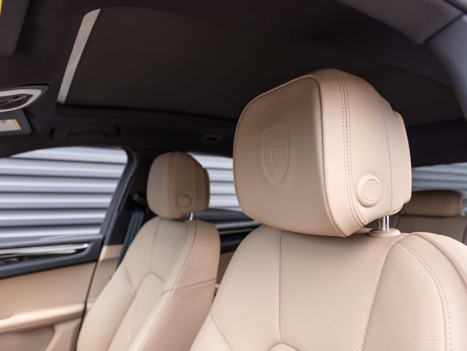 Certified 2026 Porsche Macan AWD/4WD image 24