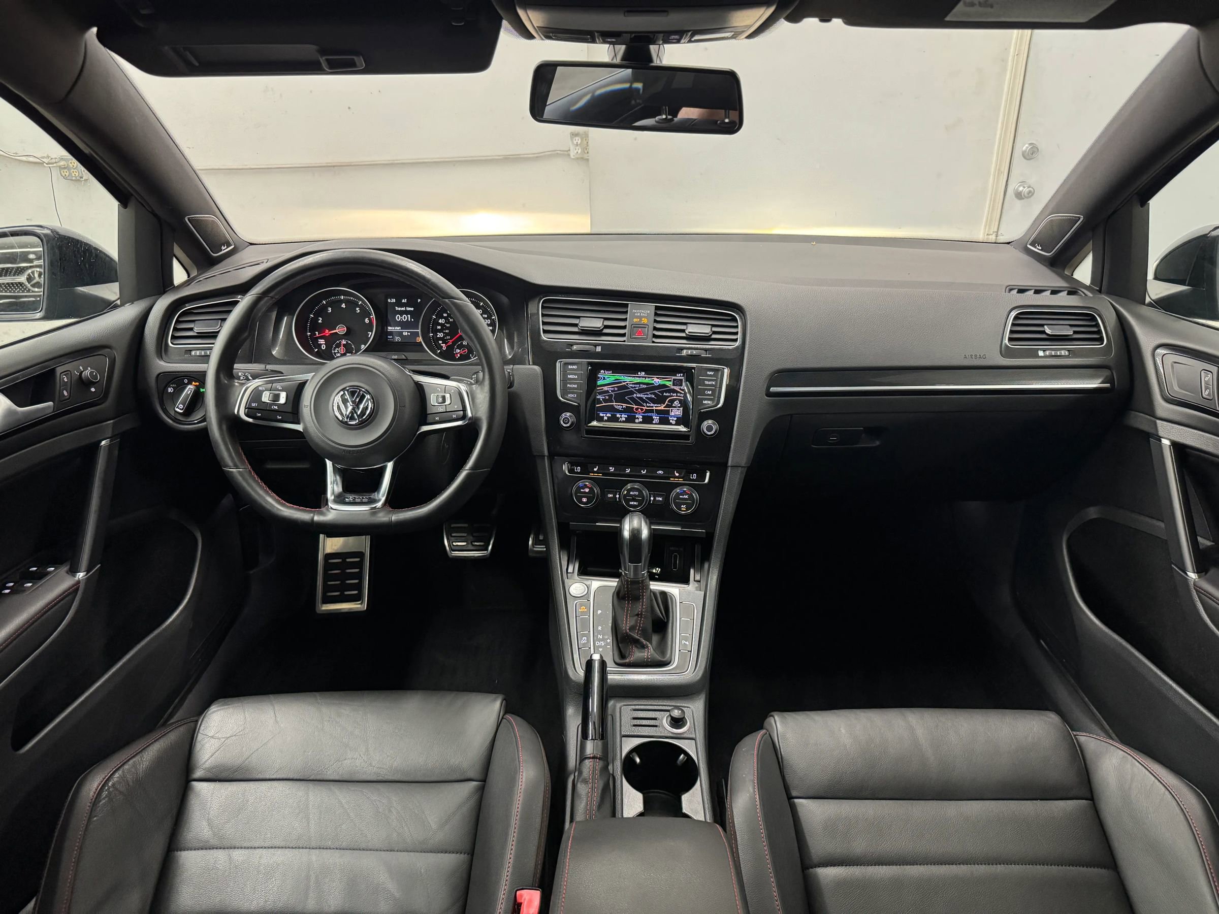 Used 2015 Volkswagen GTI Autobahn w/ Lighting Package (SEL) FWD image 32