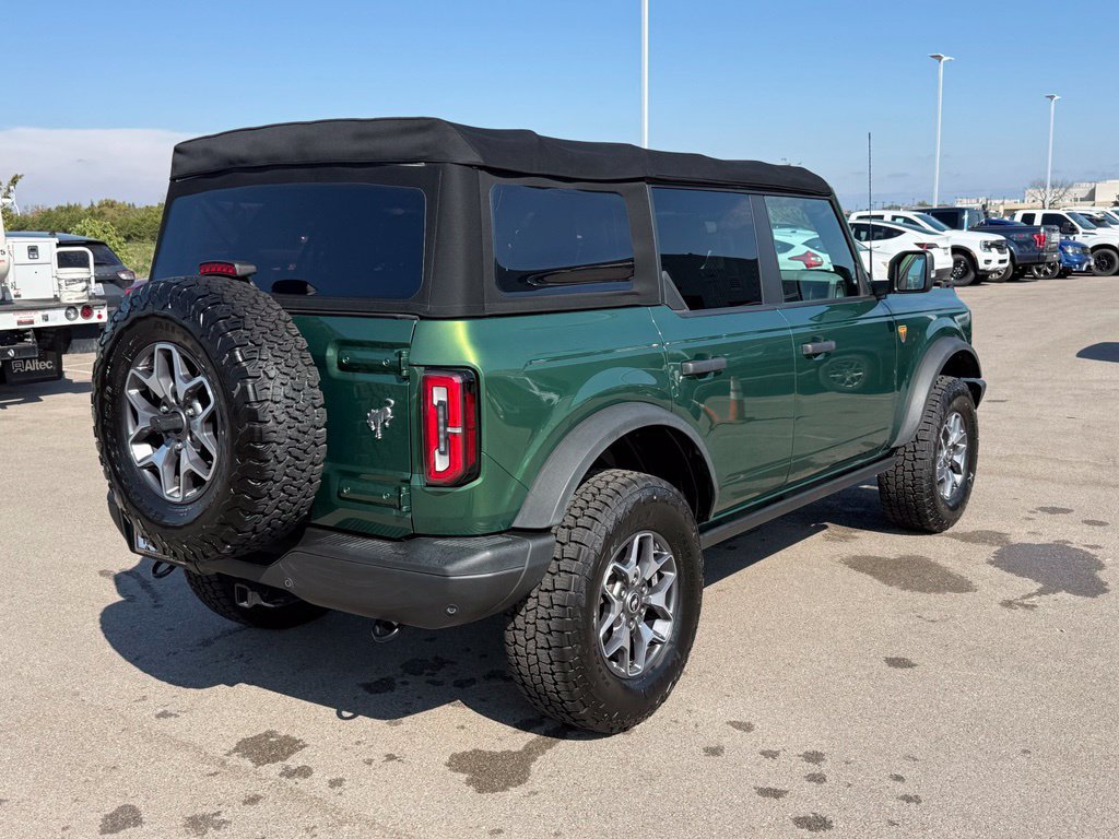Used 2022 Ford Bronco Badlands AWD/4WD image 35