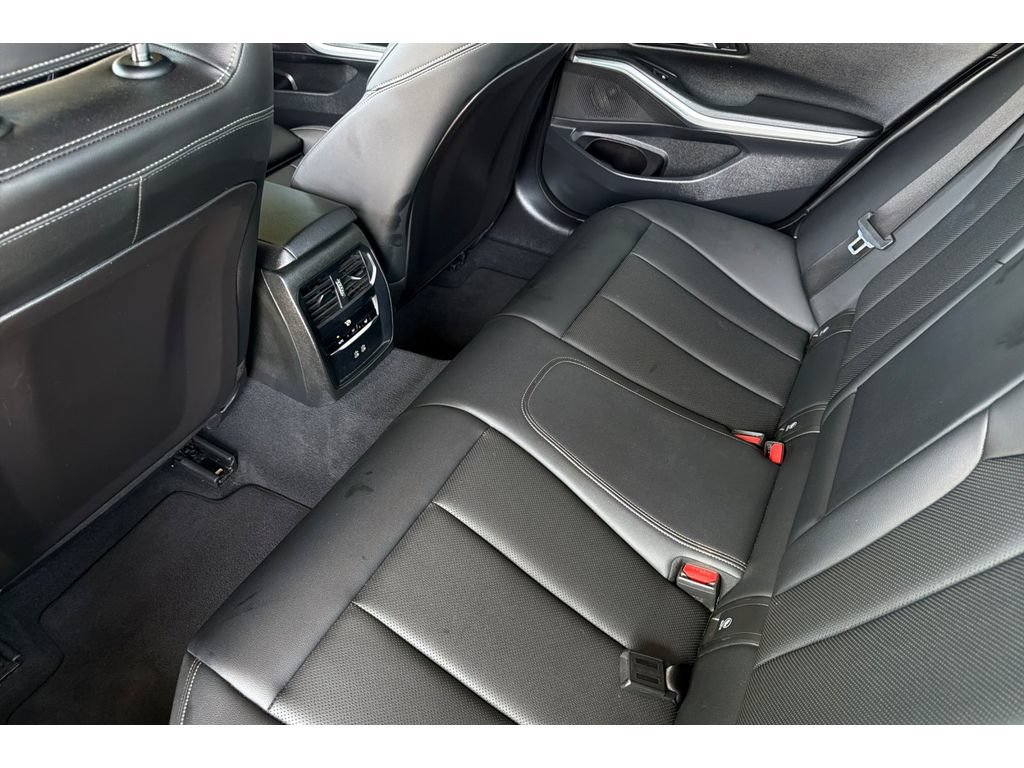 Used 2025 BMW 330i Sedan RWD image 13