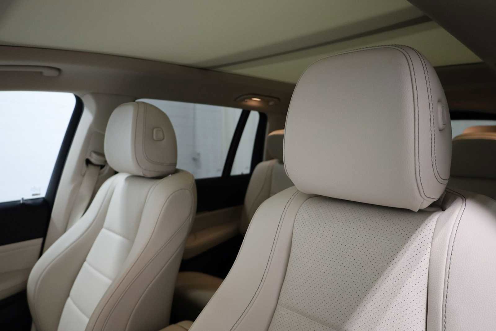 Used 2022 Mercedes-Benz GLS 450 4MATIC image 18